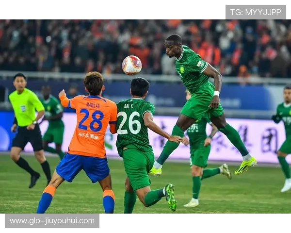 如何通过努力与实力成功打进国家足球队实现职业梦想