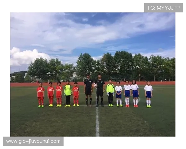 延吉U7足球比赛激情四射 小球员们展现无限潜力与团队合作精神